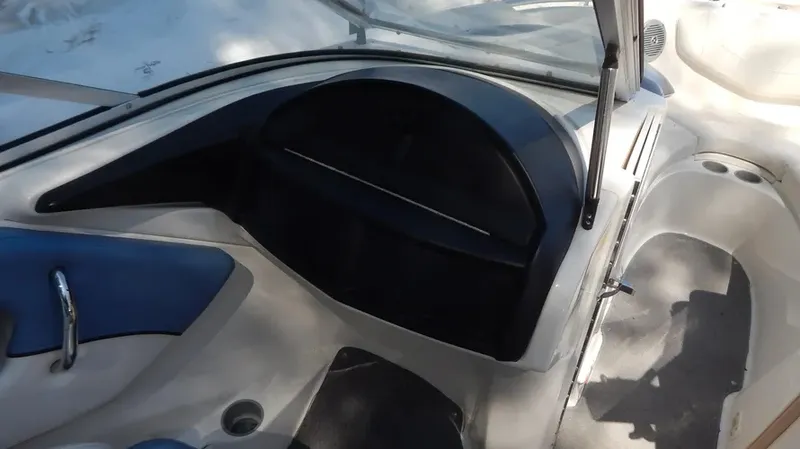 Slide: The Image of Bayliner 235 Bowrider 2013 - 6