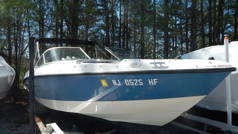 The Image of Bayliner 235 Bowrider 2013 - 0