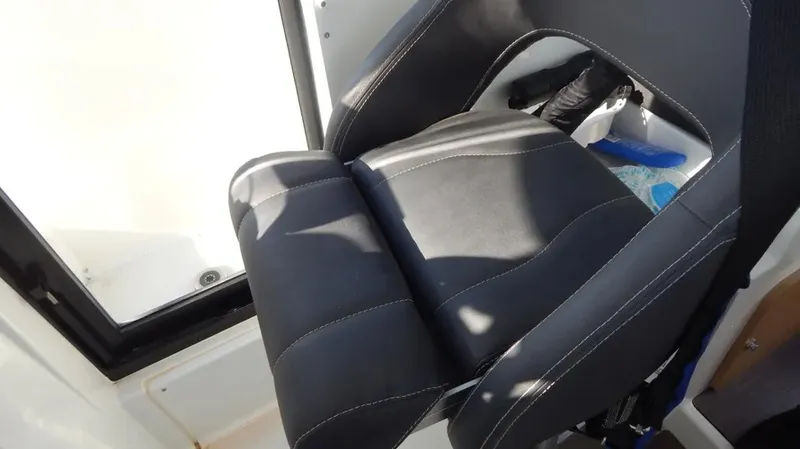 Slide: The Image of Beneteau Barracuda 23 2020 - 30