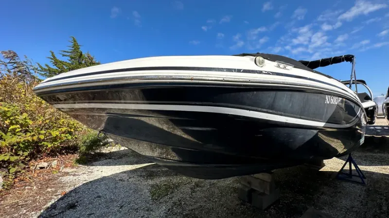 Slide: The Image of Hurricane 2200 Sundeck Sport 2013 - 3
