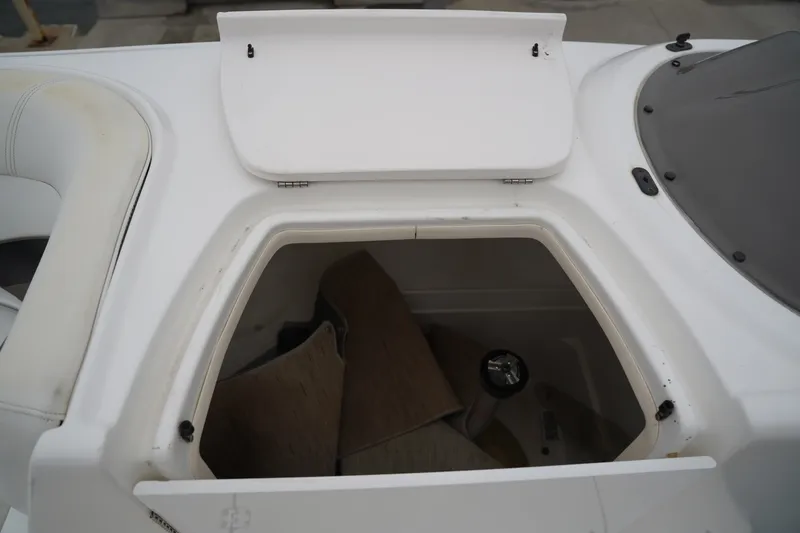 Slide: The Image of Hurricane 2200 Sundeck Sport 2013 - 24