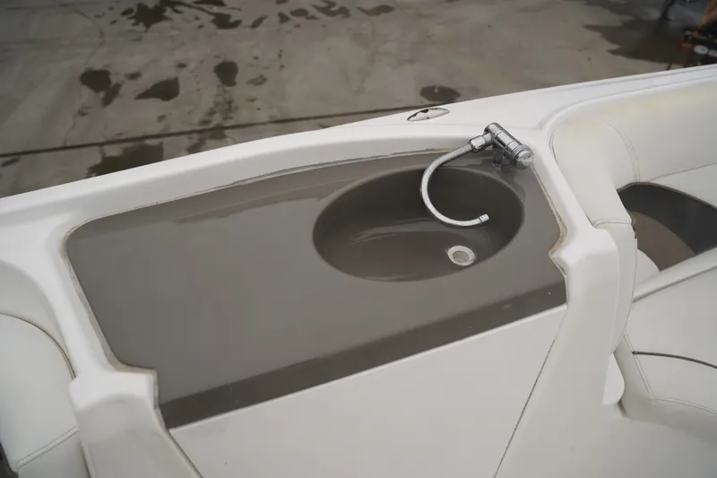 Slide: The Image of Hurricane 2200 Sundeck Sport 2013 - 13