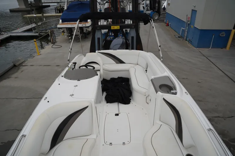 Slide: The Image of Hurricane 2200 Sundeck Sport 2013 - 30