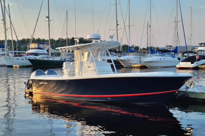 The Image of Regulator Marine 28 Forward Seating 2015 - 0