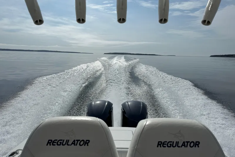 Slide: The Image of Regulator Marine 28 Forward Seating 2015 - 16