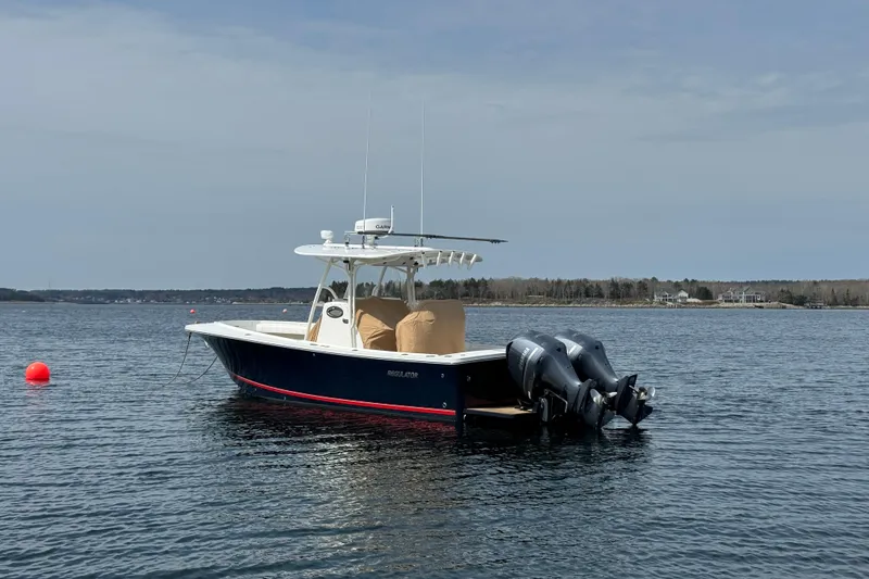 Slide: The Image of Regulator Marine 28 Forward Seating 2015 - 18