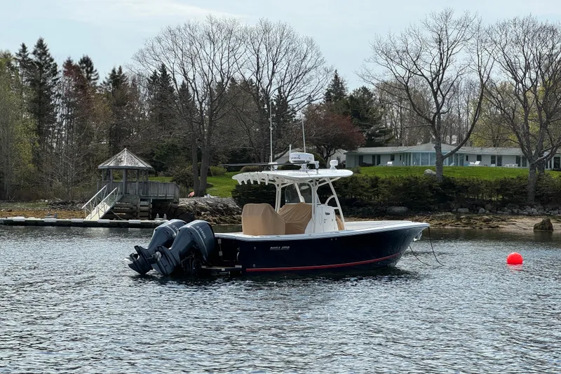 Slide: The Image of Regulator Marine 28 Forward Seating 2015 - 19