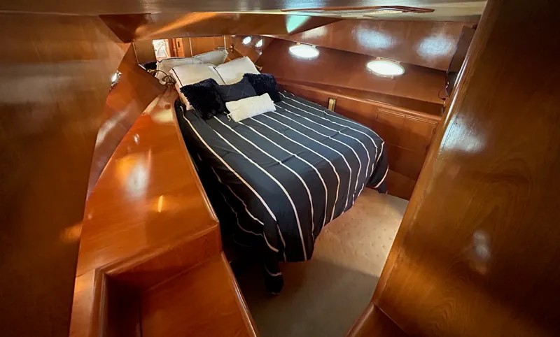 Slide: The Image of Ocean Alexander 546 COCKPIT MY 1988 - 21