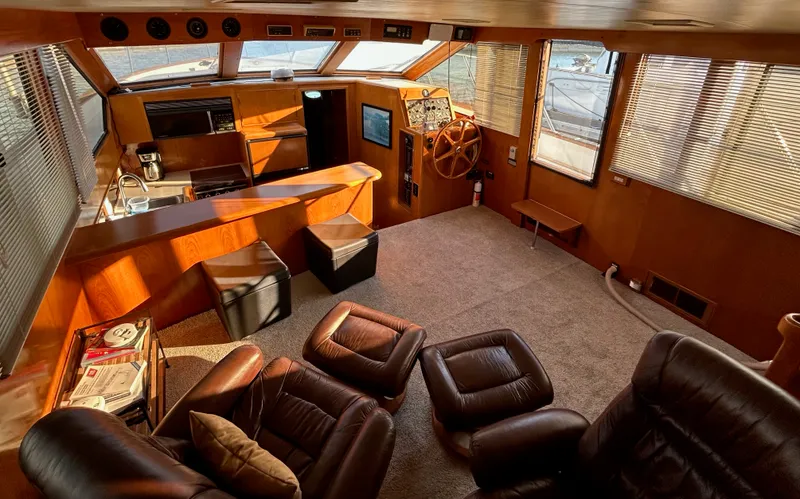 Slide: The Image of Ocean Alexander 546 COCKPIT MY 1988 - 14