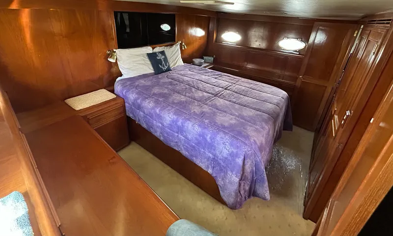 Slide: The Image of Ocean Alexander 546 COCKPIT MY 1988 - 23
