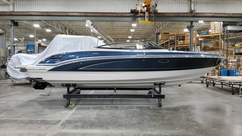 Slide: The Image of Formula 270 Bowrider 2025 - 2