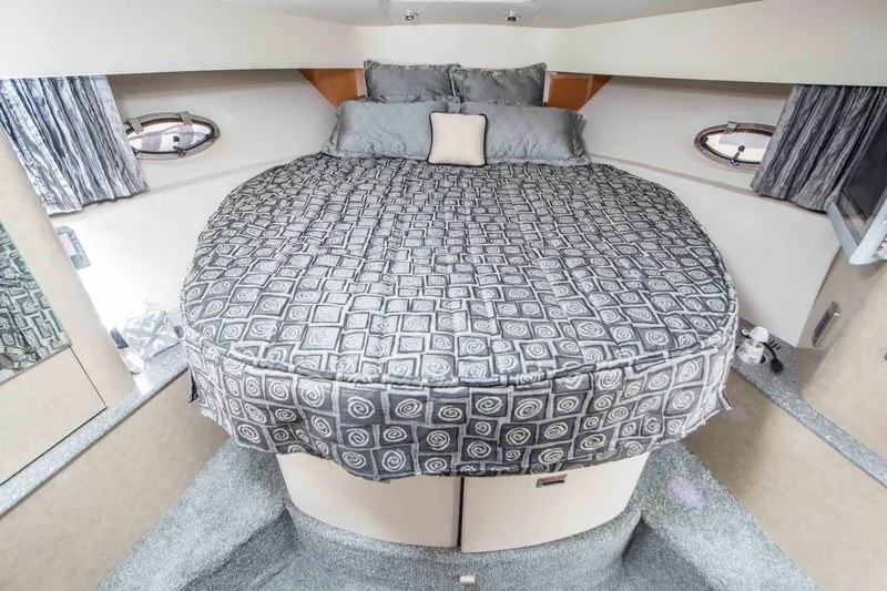 Slide: The Image of Formula 40 Cruiser 2005 - 31