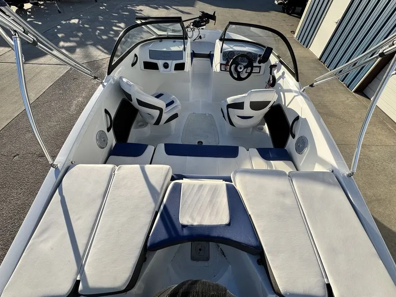 Slide: The Image of Tahoe® 450 TF 2018 - 9