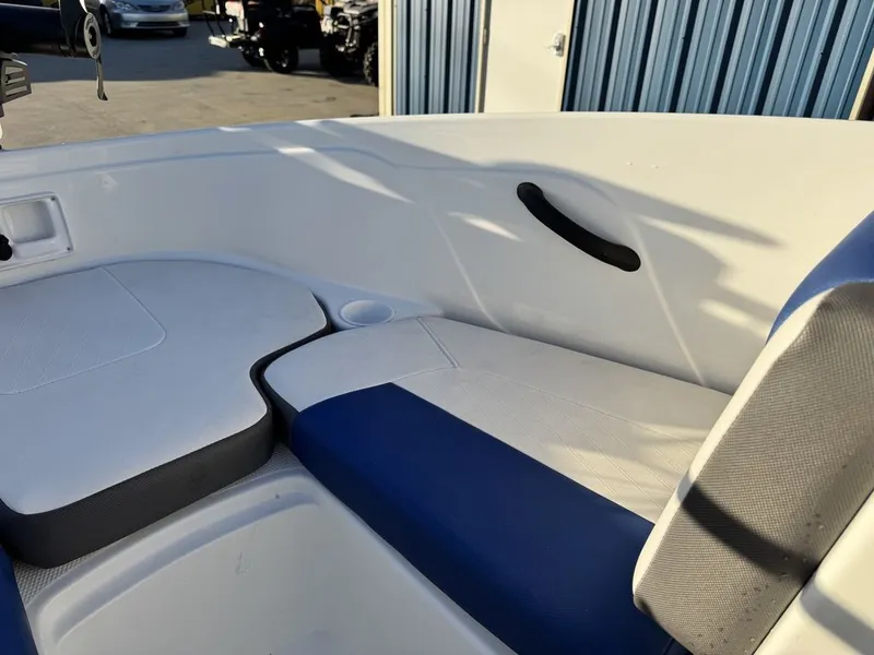 Slide: The Image of Tahoe® 450 TF 2018 - 25