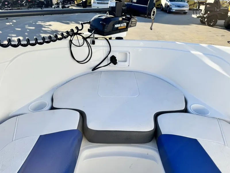 Slide: The Image of Tahoe® 450 TF 2018 - 24