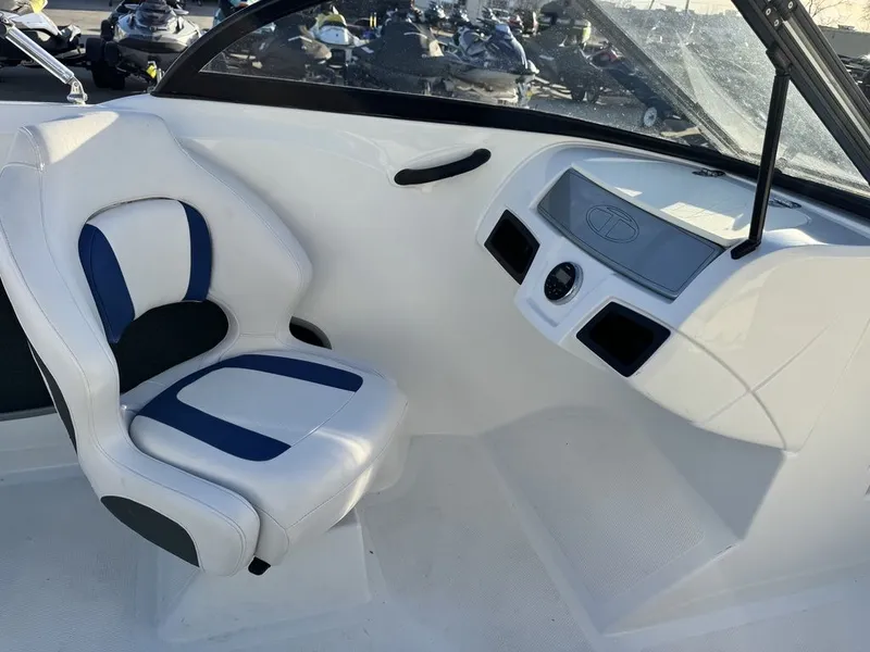 Slide: The Image of Tahoe® 450 TF 2018 - 13
