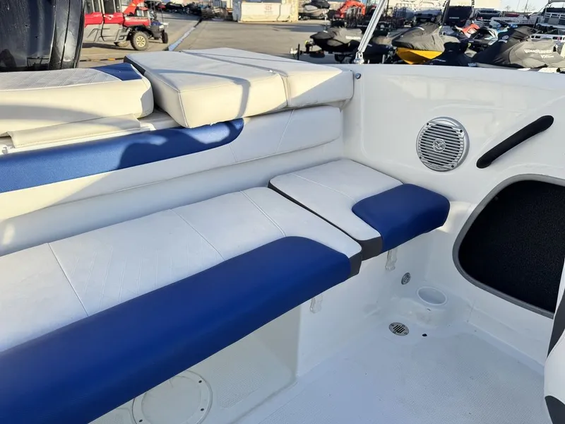 Slide: The Image of Tahoe® 450 TF 2018 - 12