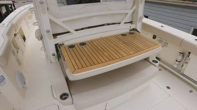 Slide: The Image of Boston Whaler 380 Outrage 2018 - 20
