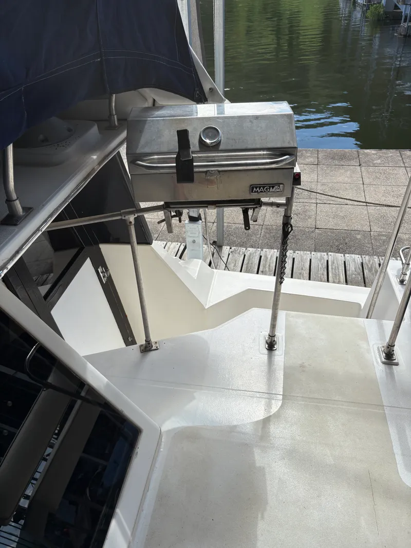 Slide: The Image of Bayliner 3450 TCM 1987 - 31