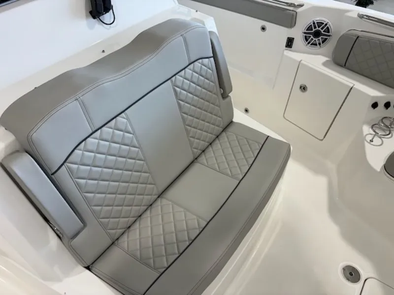 Slide: The Image of Pursuit Boats S 328 2025 - 8