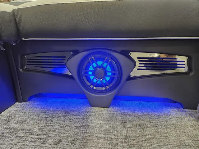 Slide: The Image of Avalon 2385 25 Catalina VRB 2026 - 12