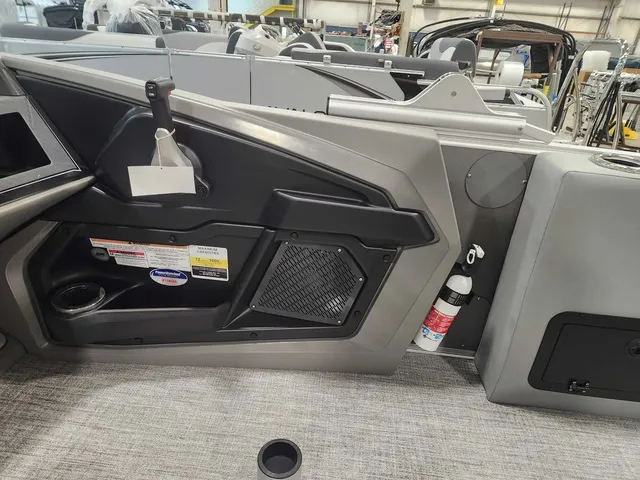 Slide: The Image of Avalon 2385 25 Catalina VRB 2026 - 19