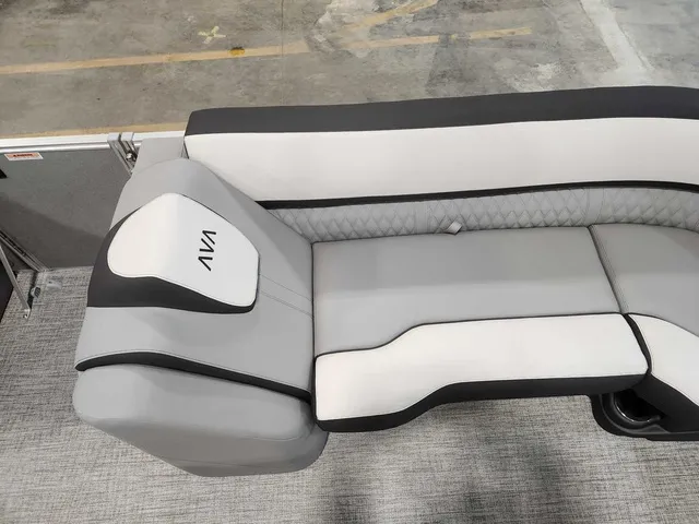 Slide: The Image of Avalon 2385 25 Catalina VRB 2026 - 21