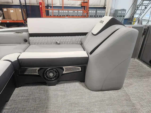 Slide: The Image of Avalon 2385 25 Catalina VRB 2026 - 30