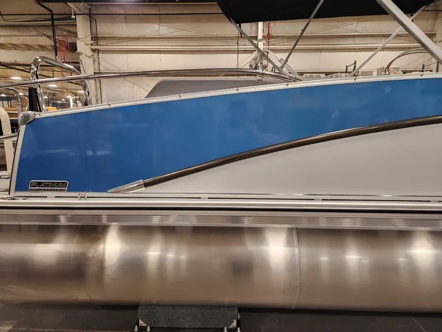 Slide: The Image of Avalon 2385 25 Catalina VRB 2026 - 10