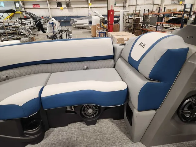 Slide: The Image of Avalon 2385 25 Catalina VRB 2026 - 21