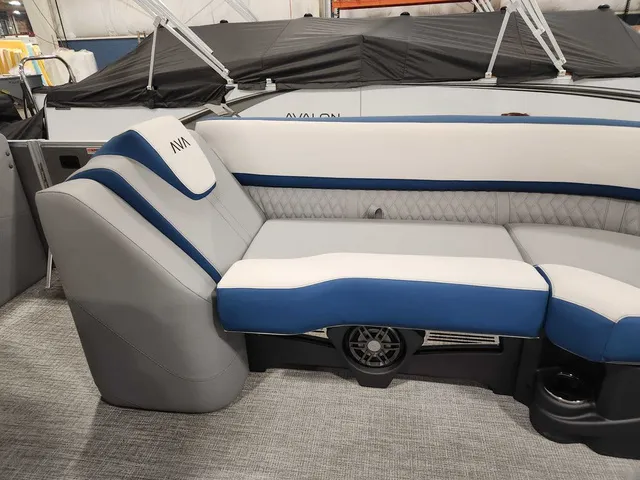 Slide: The Image of Avalon 2385 25 Catalina VRB 2026 - 23