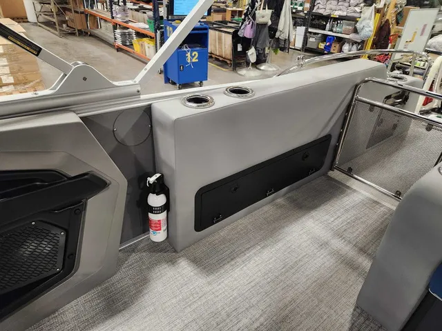 Slide: The Image of Avalon 2385 25 Catalina VRB 2026 - 27