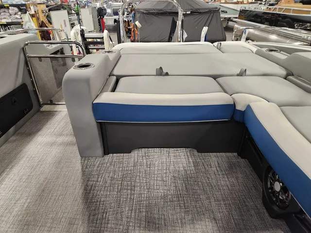 Slide: The Image of Avalon 2385 25 Catalina VRB 2026 - 29