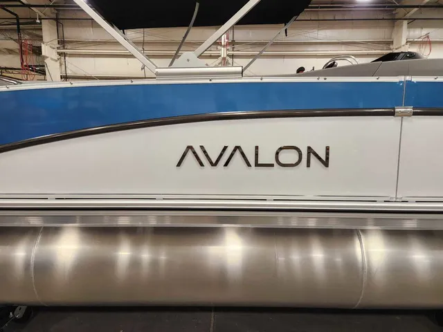 Slide: The Image of Avalon 2385 25 Catalina VRB 2026 - 9