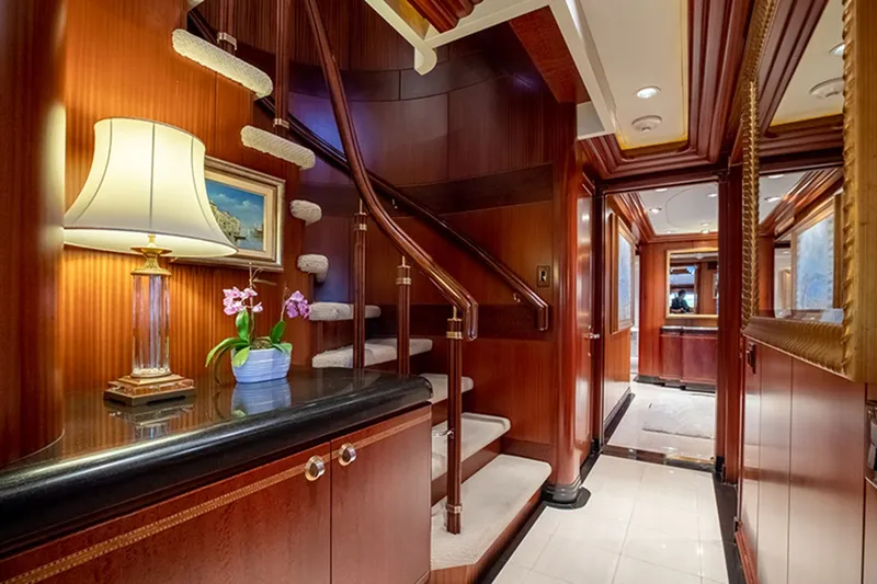Slide: The Image of Feadship 140 1992 - 18