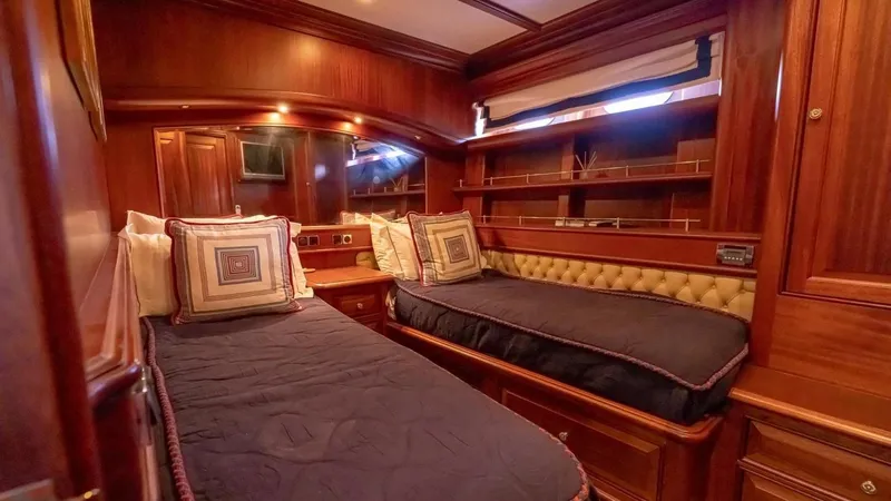 Slide: The Image of Vicem Yachts 85 2006 - 26