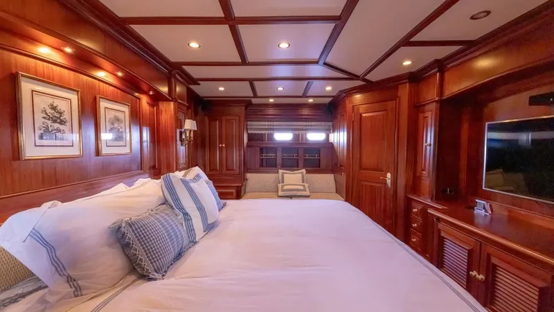 Slide: The Image of Vicem Yachts 85 2006 - 24