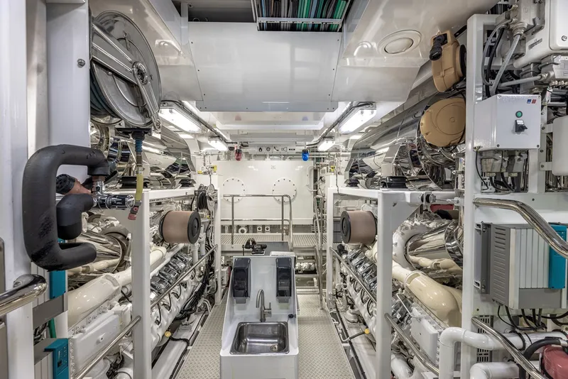 Slide: The Image of Feadship 197 2014 - 47