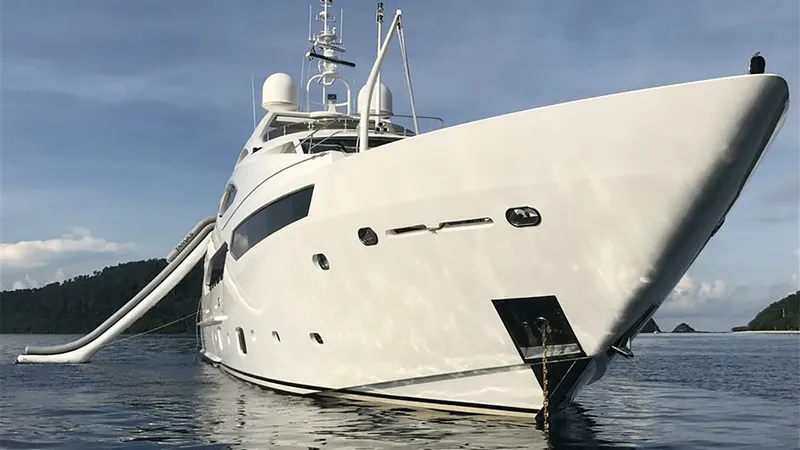 The Image of Sunseeker 131 2010 - 3