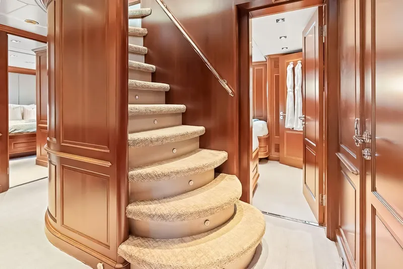Slide: The Image of Benetti 120 2008 - 24