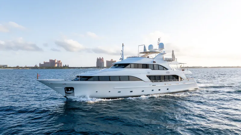 The Image of Benetti 120 2008 - undefined