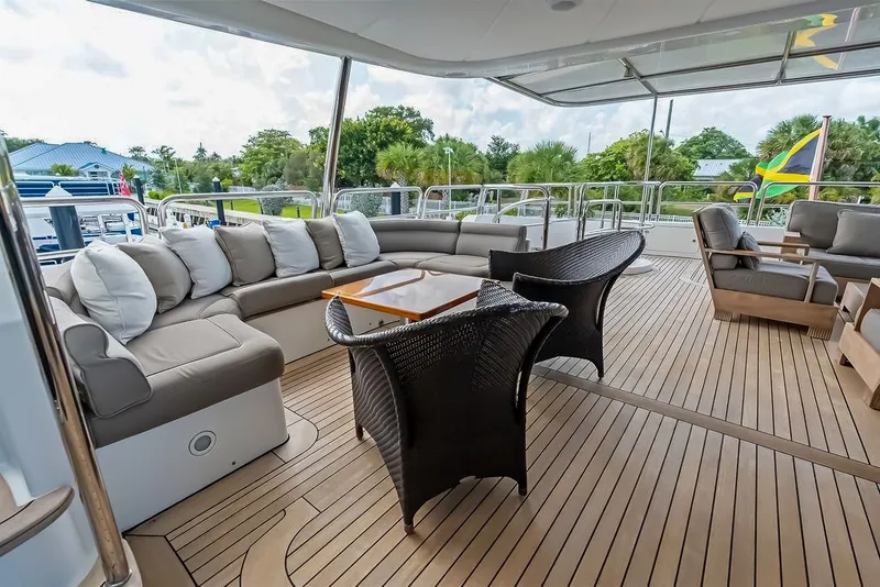 Slide: The Image of Benetti 120 2008 - 8