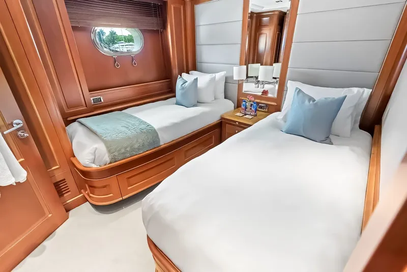 Slide: The Image of Benetti 120 2008 - 38