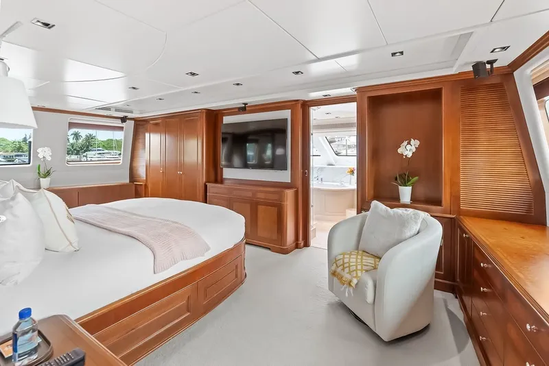 Slide: The Image of Benetti 120 2008 - 28