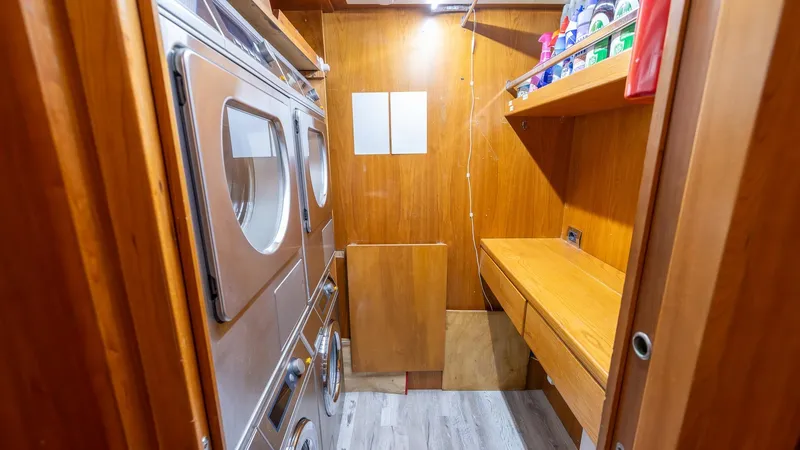 Slide: The Image of Benetti 120 2008 - 43