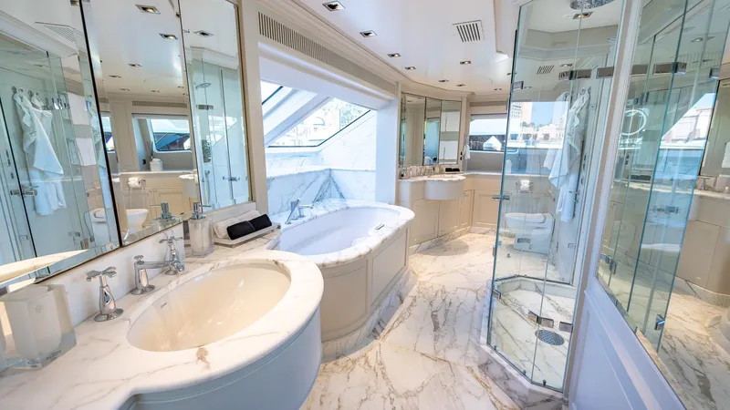Slide: The Image of Benetti 120 2008 - 39