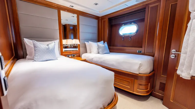Slide: The Image of Benetti 120 2008 - 37