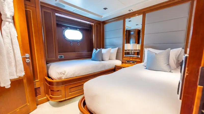 Slide: The Image of Benetti 120 2008 - 38