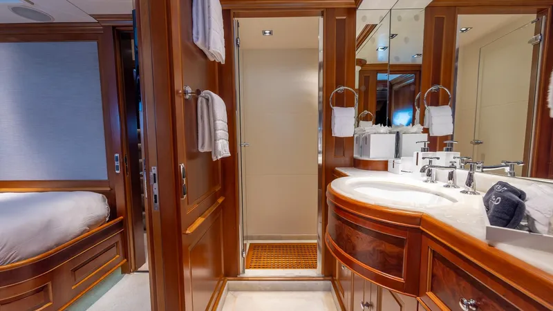 Slide: The Image of Benetti 120 2008 - 42