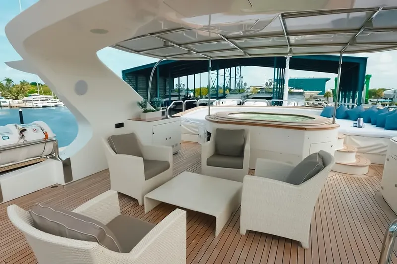 Slide: The Image of Benetti 120 2008 - 5